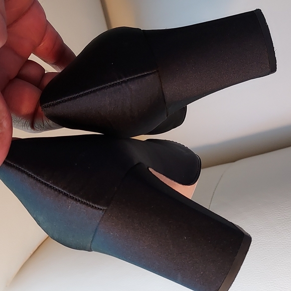 NINA Satin EUC - Picture 8 of 8